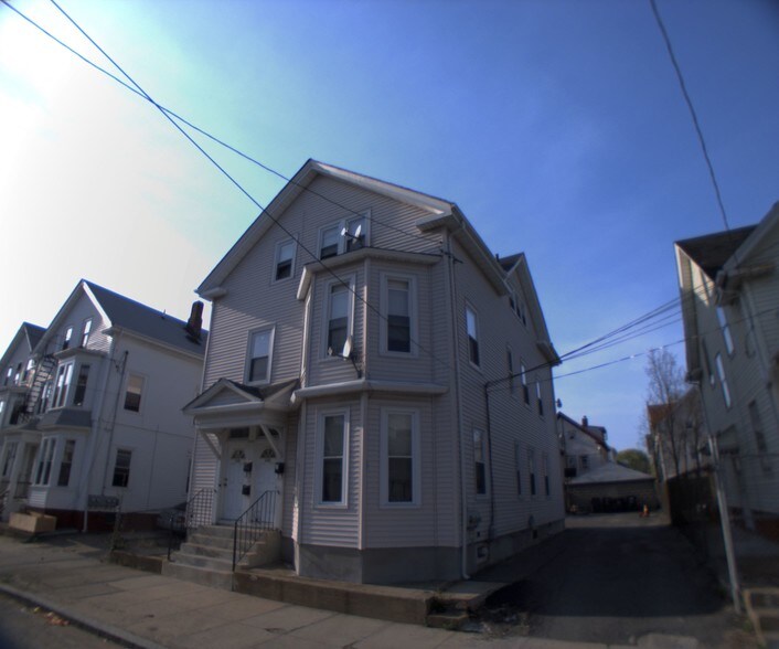 133 Wood St, Providence, RI 02909