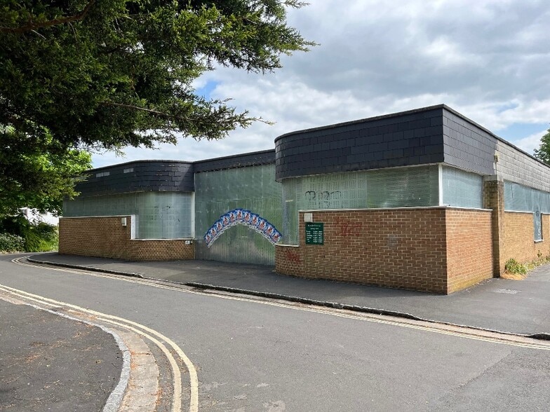 Old Yard Place, Bicester for sale - Building Photo - Image 1 of 8