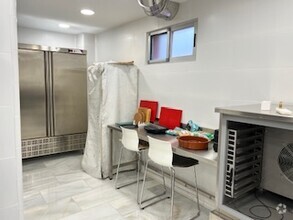 Calle Albasánz, 50, Madrid, Madrid for lease Interior Photo- Image 2 of 7