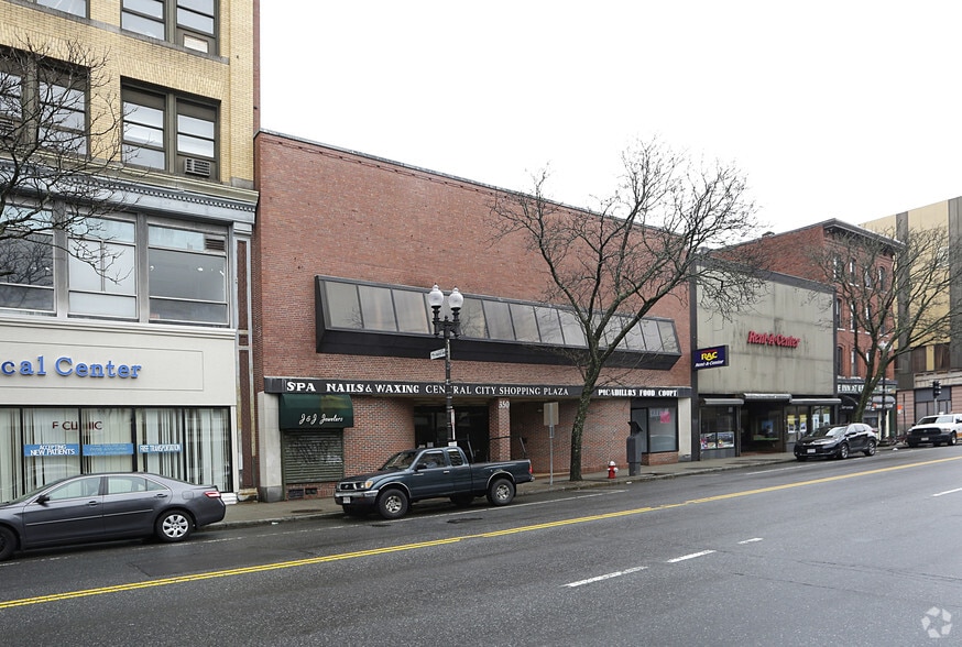 350360 Essex St, Lawrence, MA 01840