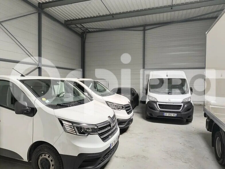 Flex in Cernay-lès-Reims for lease - Interior Photo - Image 2 of 5