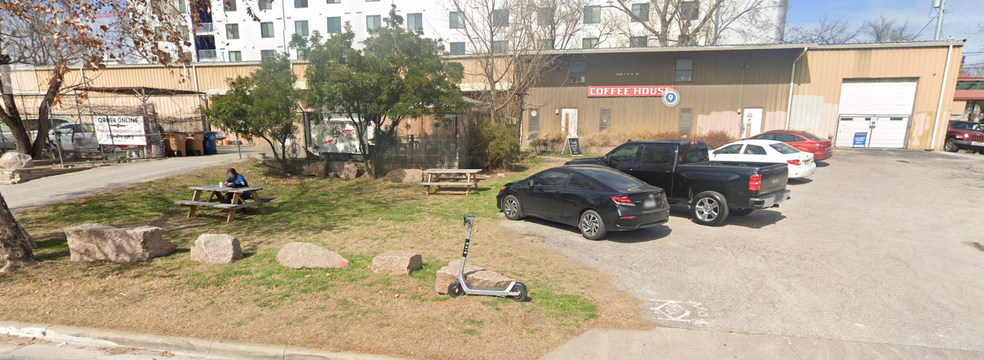 1400 E 4th St, Austin, TX for lease - Primary Photo - Image 1 of 1