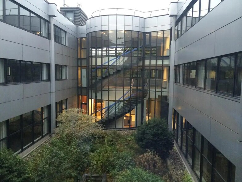 1-3 Allée Des Pierres Mayettes, Gennevilliers for lease - Building Photo - Image 3 of 6