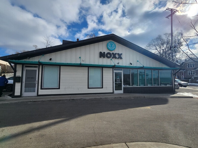 1234 Plainfield Ave, Grand Rapids, MI for sale - Building Photo - Image 2 of 6