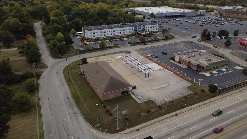 10 S Mickley Ave, Indianapolis, IN for lease - Building Photo - Image 3 of 6