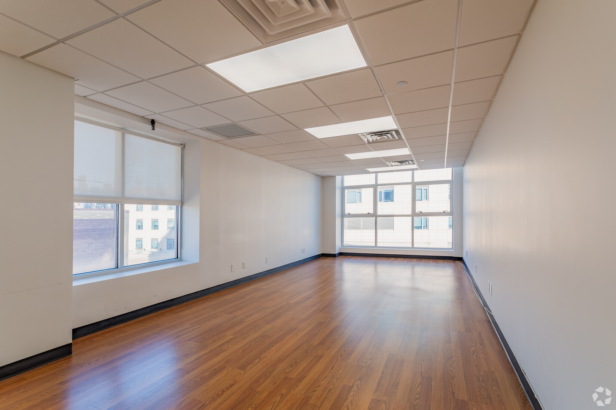 136-18 39th Ave, Flushing, NY for lease Interior Photo- Image 1 of 1