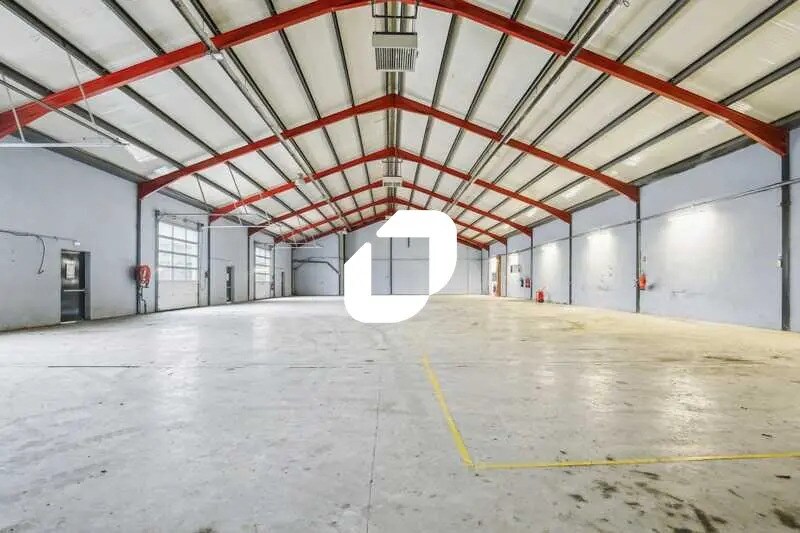 Office in Gonesse for lease - Interior Photo - Image 2 of 14