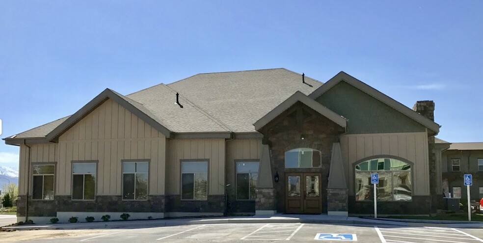 7452 S Campus View Dr, West Jordan, UT for lease - Building Photo - Image 1 of 22