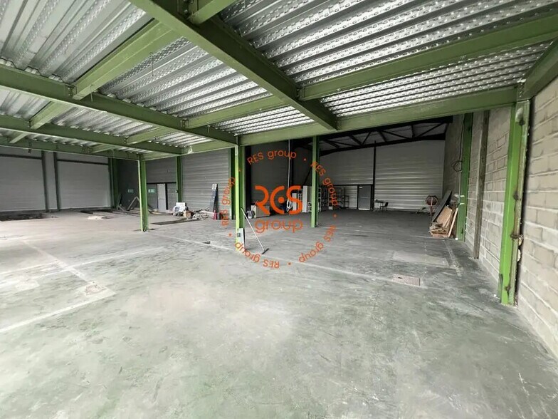 Flex in La Teste-de-Buch for lease - Interior Photo - Image 3 of 6
