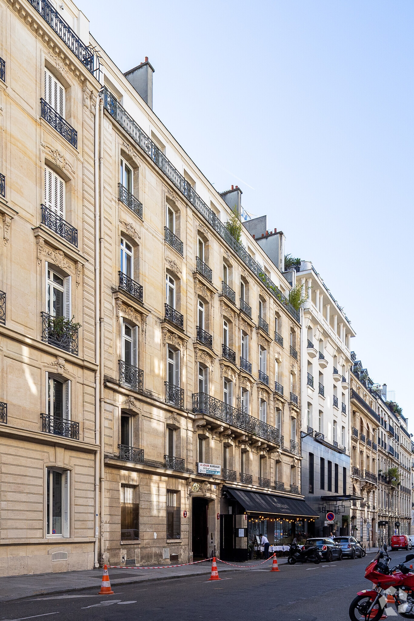 14 Rue De Marignan, Paris for sale Primary Photo- Image 1 of 1