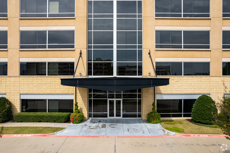 700 Central Expy S, Allen, TX for lease - Building Photo - Image 3 of 6