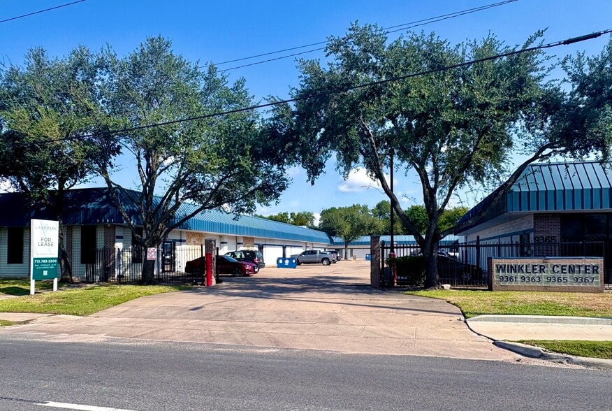 9361 Winkler Dr, Houston, TX for lease - Building Photo - Image 1 of 12