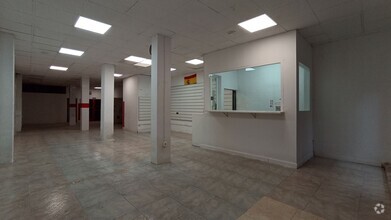 Retail in Fuenlabrada, MAD for lease Interior Photo- Image 2 of 9