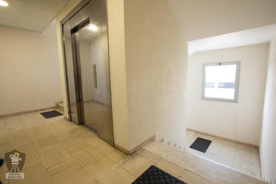 81 Route De Grigny, Ris-Orangis for lease - Building Photo - Image 3 of 12