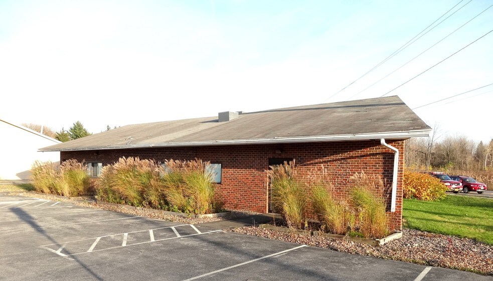 105 Kreischer Rd, North Syracuse, NY for sale - Building Photo - Image 1 of 1