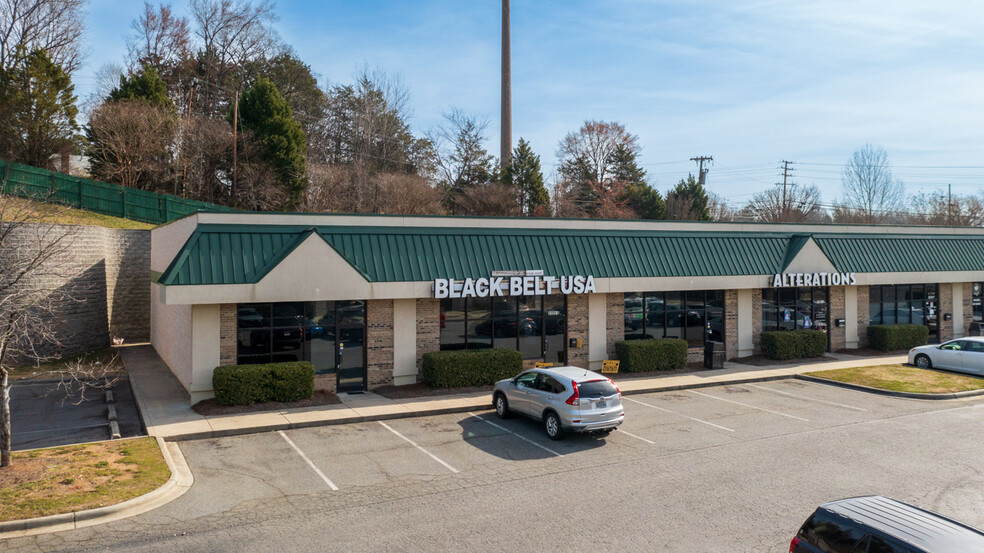 11915 N Tryon St, Charlotte, NC for sale - Building Photo - Image 1 of 1