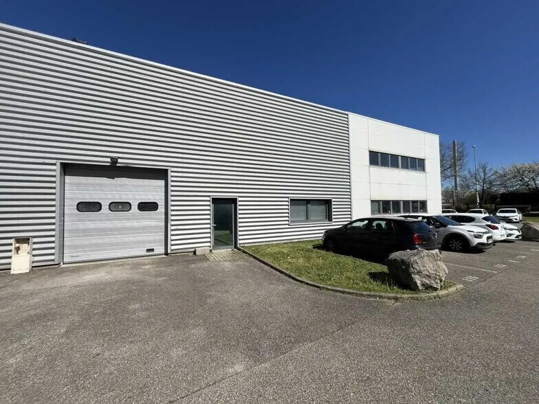81-83 Rue Elisée Reclus, Décines-Charpieu for lease - Building Photo - Image 2 of 20