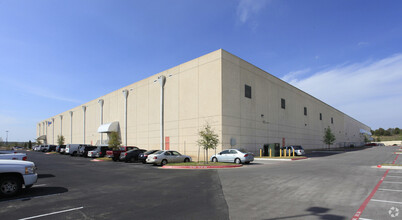 8119 Exchange Dr, Austin, TX for lease Building Photo- Image 2 of 2