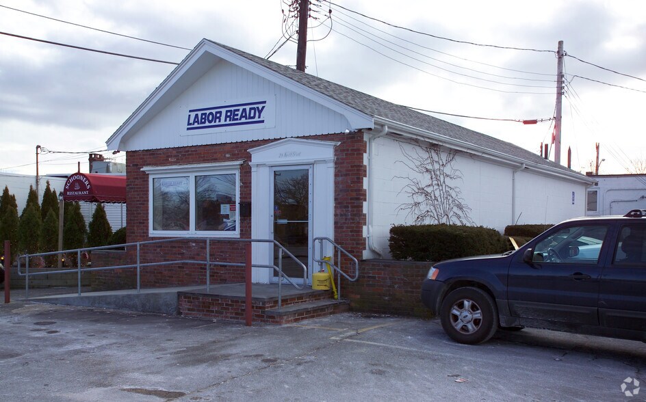 29 North St, Hyannis, MA for sale - Primary Photo - Image 1 of 1