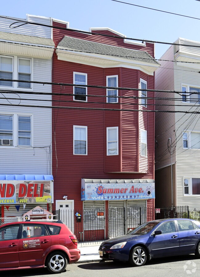 697 Summer Ave, Newark, NJ 07104