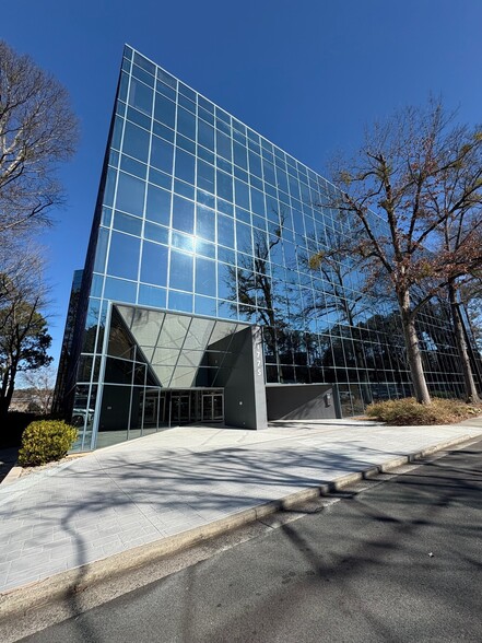 1775 The Exchange SE, Atlanta, GA for lease - Building Photo - Image 3 of 19