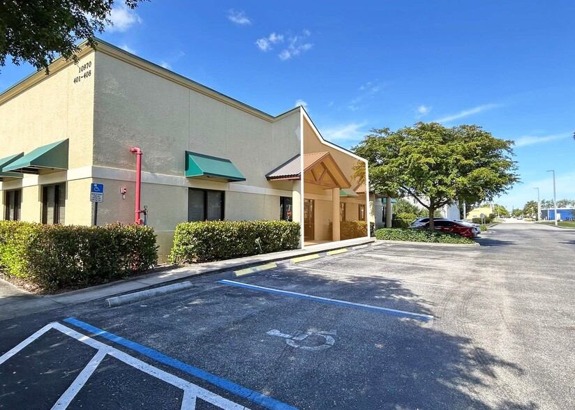 10970 S Cleveland Ave, Fort Myers, FL for lease - Building Photo - Image 2 of 4