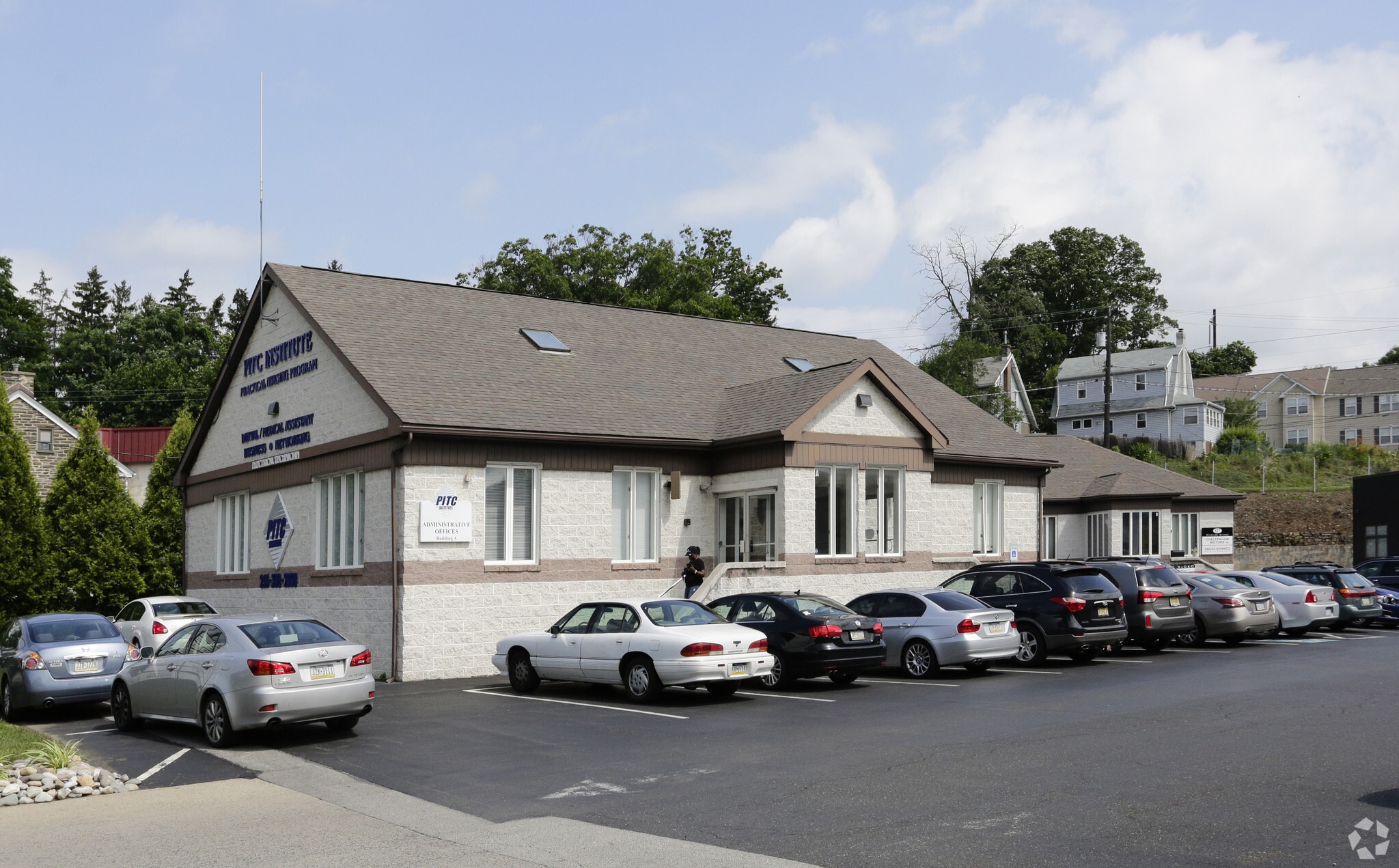Wyncote Commons portfolio of 5 properties for sale on LoopNet.com Primary Photo- Image 1 of 6