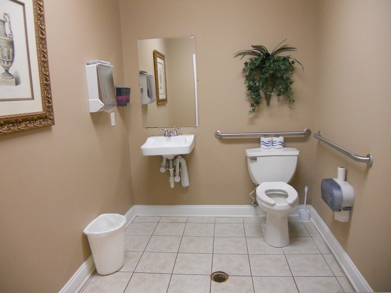 197 W Crogan St, Lawrenceville, GA for lease - Interior Photo - Image 3 of 5