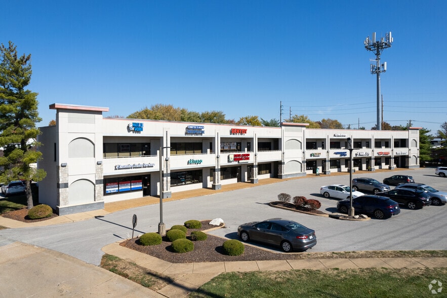 13035 Olive Blvd, Creve Coeur, MO for lease - Building Photo - Image 1 of 6