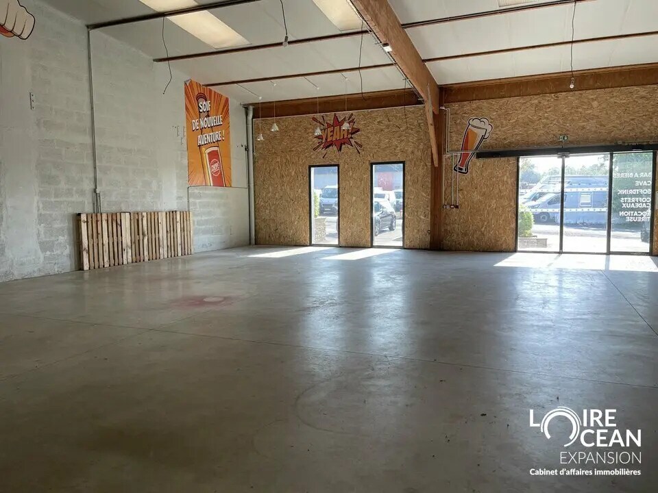 Retail in Divatte-sur-Loire for lease Building Photo- Image 1 of 12