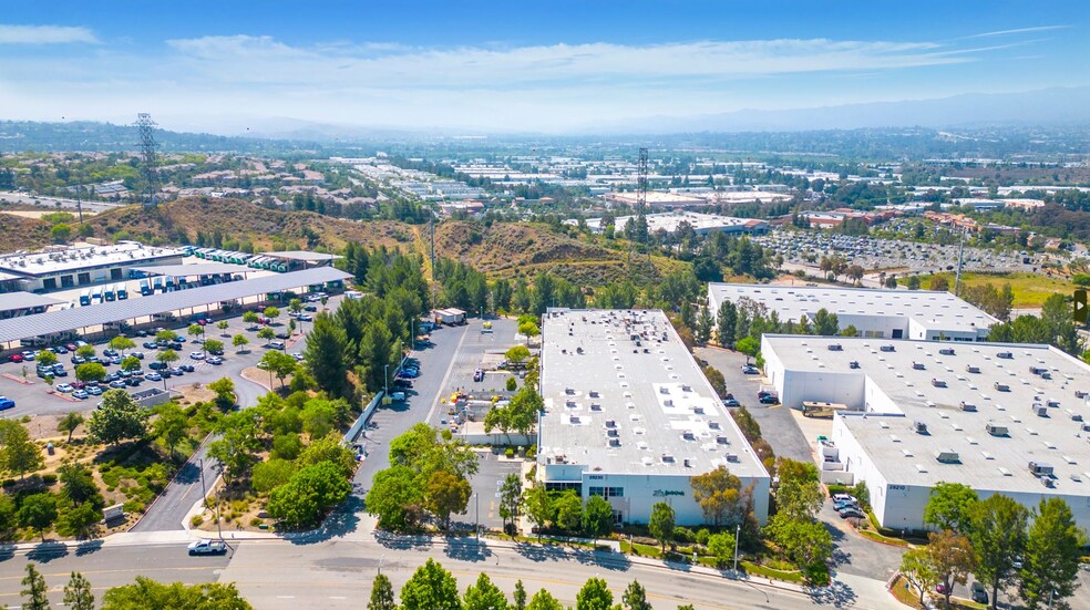 28212-28230 Constellation Rd, Valencia, CA for lease - Aerial - Image 3 of 7