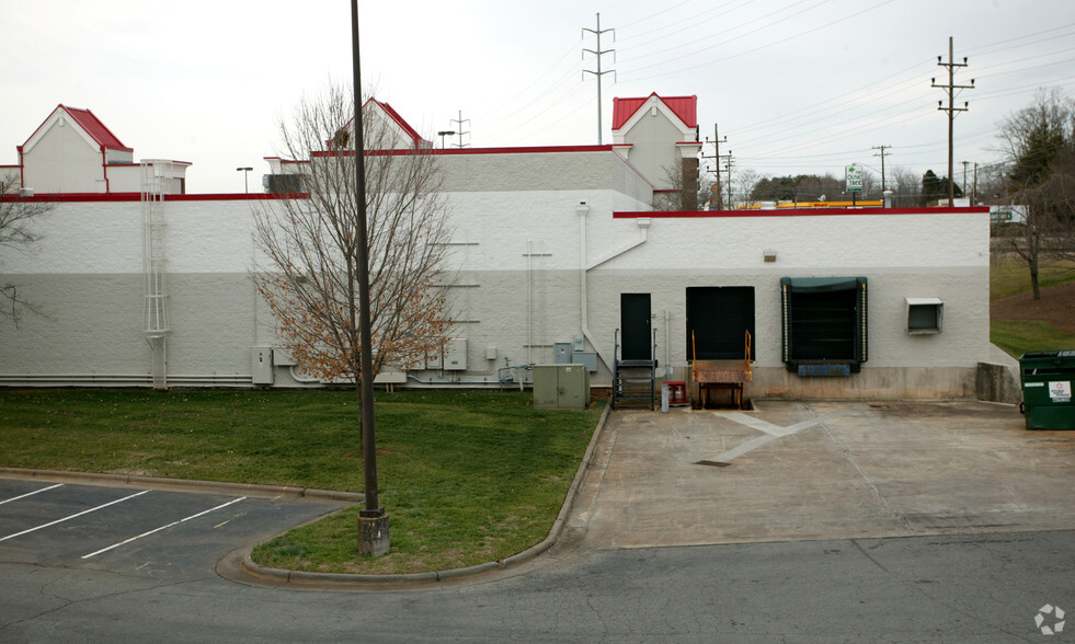 203-205 S Stratford Rd, Winston-Salem, NC for lease - Building Photo - Image 3 of 26