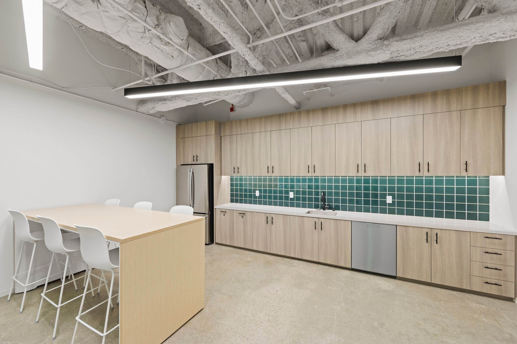 19800 MacArthur Blvd, Irvine, CA for lease Interior Photo- Image 1 of 6