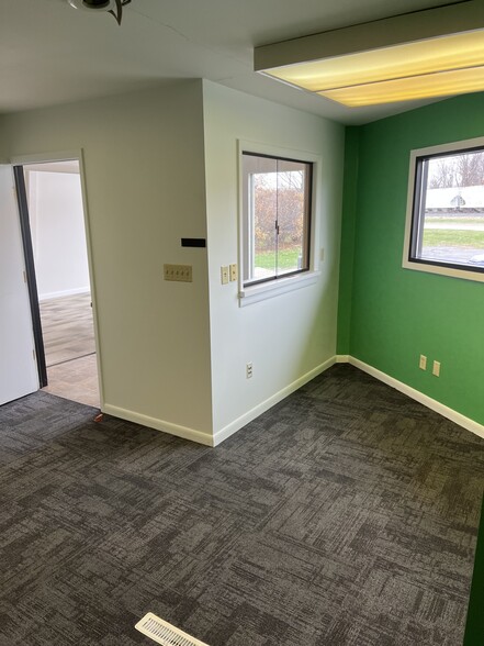 3320 Elkhart Rd, Goshen, IN for lease - Interior Photo - Image 3 of 7