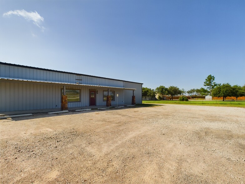 3025 S State Highway 16, Fredericksburg, TX for sale - Primary Photo - Image 1 of 1