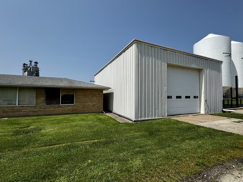 145 S Washington St, Bushnell, IL for sale - Building Photo - Image 2 of 25