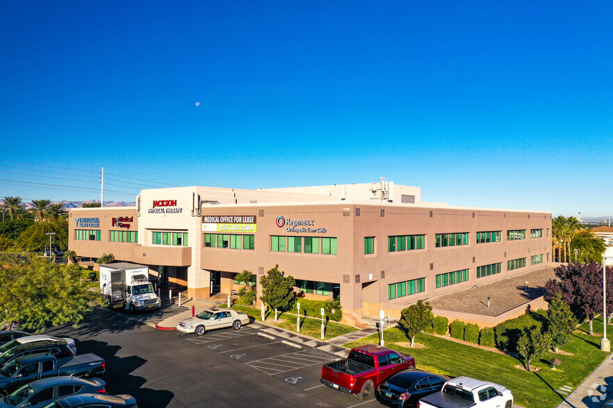 100 N Green Valley Pky, Henderson, NV for lease - Building Photo - Image 1 of 4