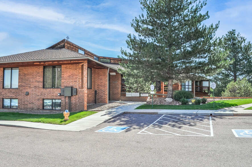 655 Southpointe Ct, Colorado Springs, CO for lease - Building Photo - Image 1 of 16