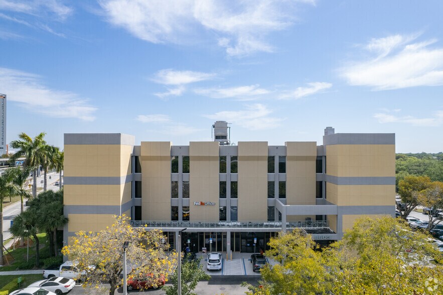 8603 S Dixie Hwy, Pinecrest, FL for lease - Building Photo - Image 2 of 19