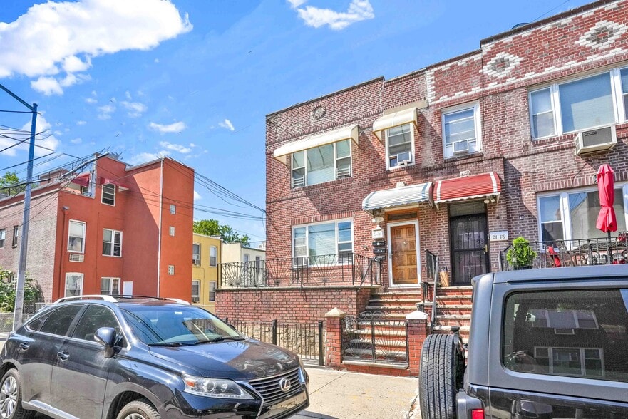 2120 23rd Ave, Astoria, NY for sale - Building Photo - Image 2 of 34
