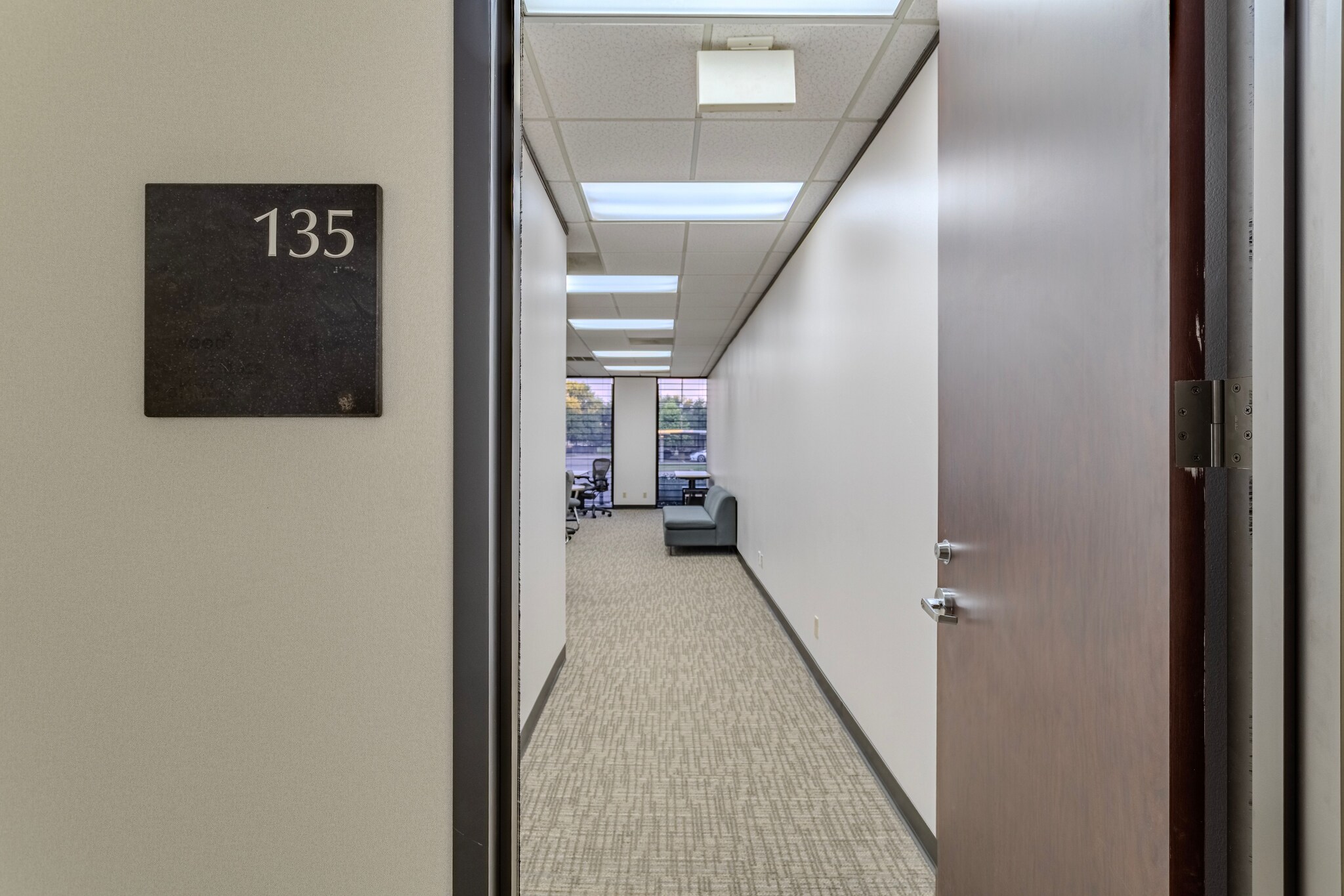6925 Portwest Dr, Houston, TX for lease Interior Photo- Image 1 of 7