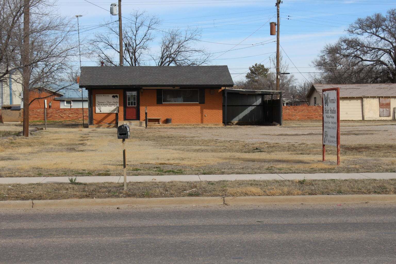 210 W Houston St, Floydada, TX for sale Primary Photo- Image 1 of 1