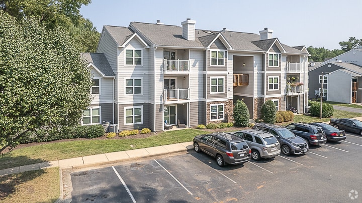 3900 Acadia Ln, Richmond, VA for sale - Primary Photo - Image 1 of 1