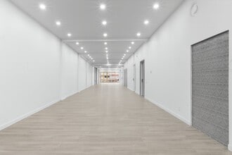 845-865 St Notre-Dame O, Montréal, QC for lease Interior Photo- Image 1 of 6