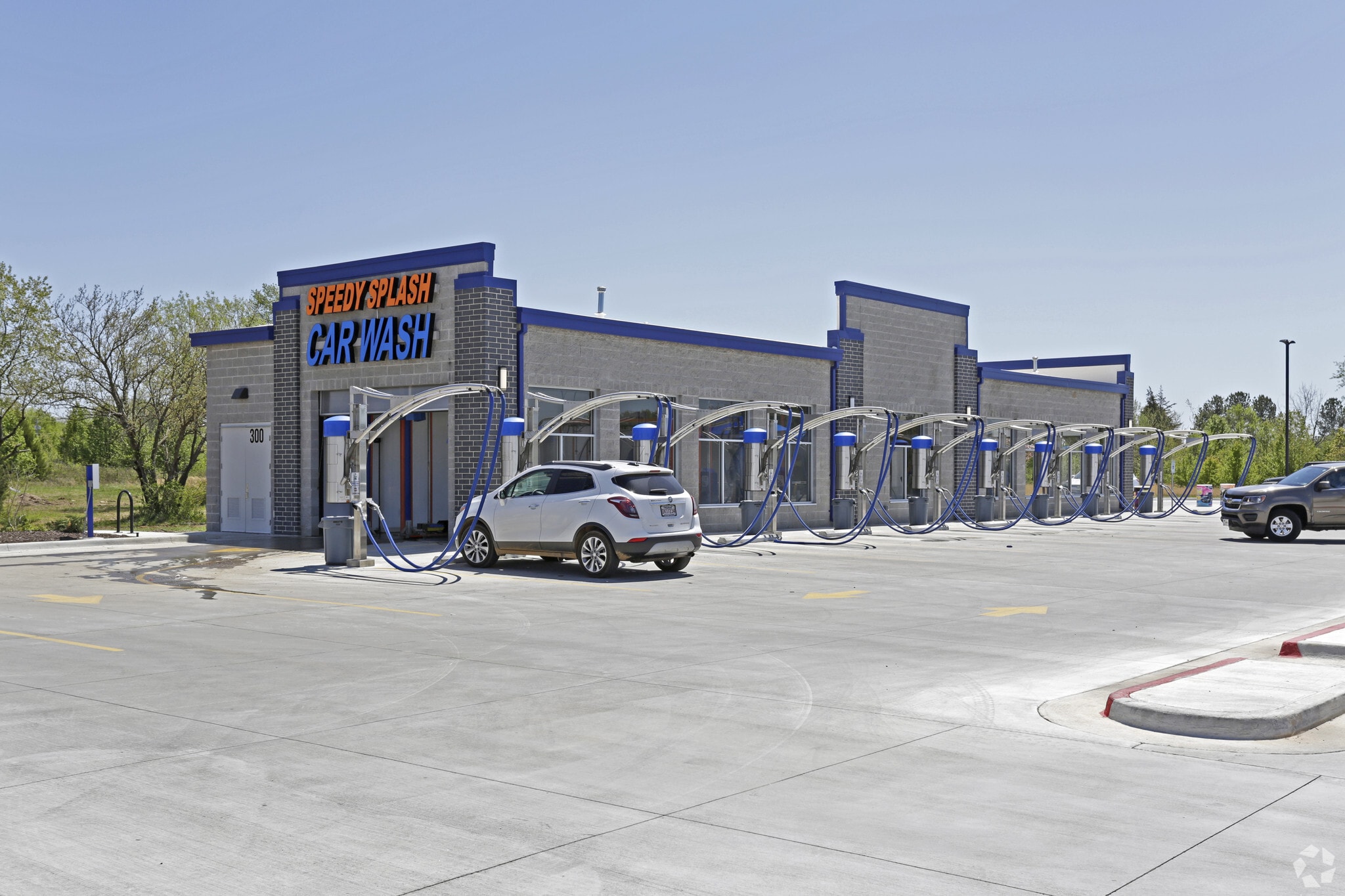 300 W Hudson Rd, Rogers, AR for sale Primary Photo- Image 1 of 10