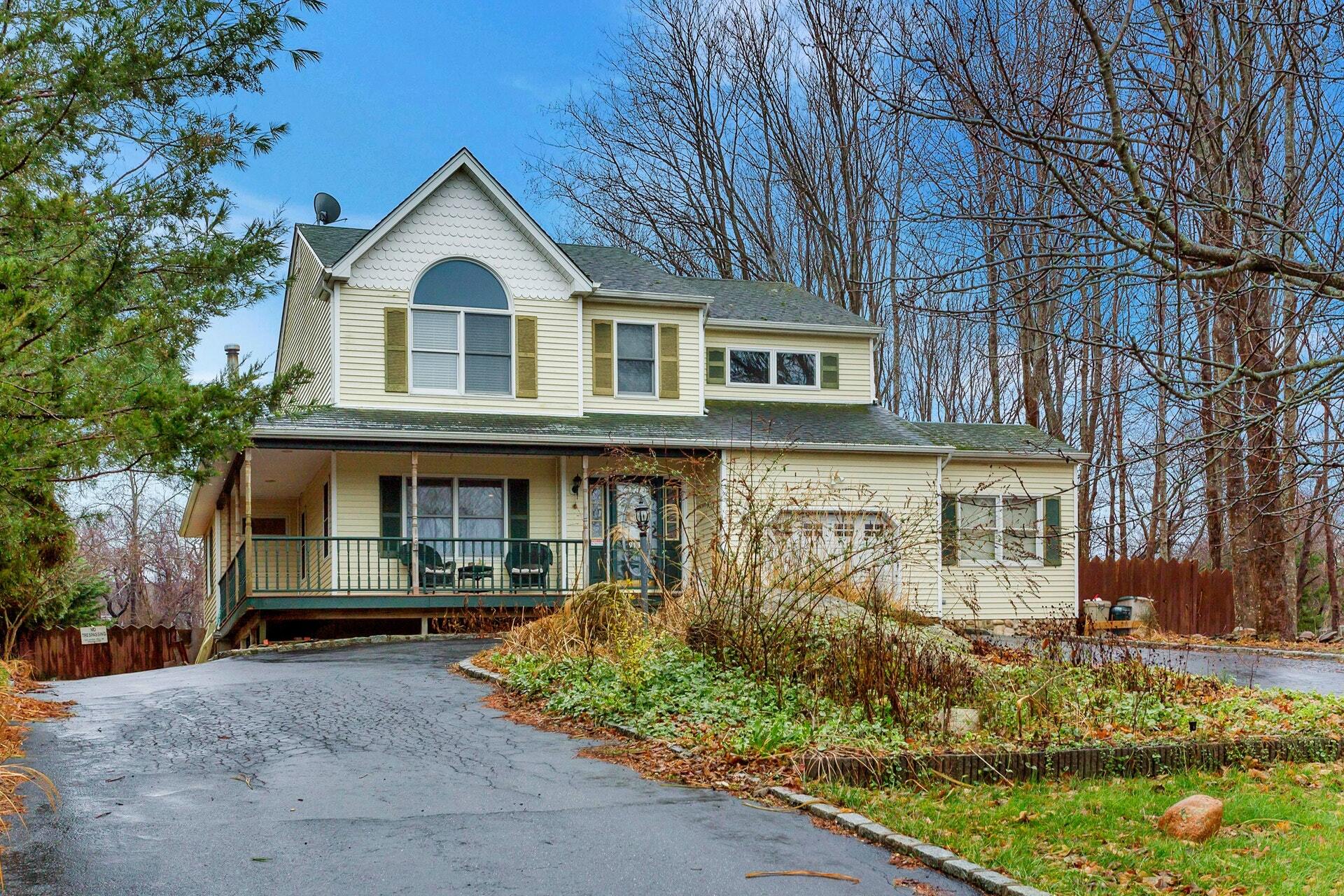 913 Sound Shore Rd, Riverhead, NY for sale Primary Photo- Image 1 of 1