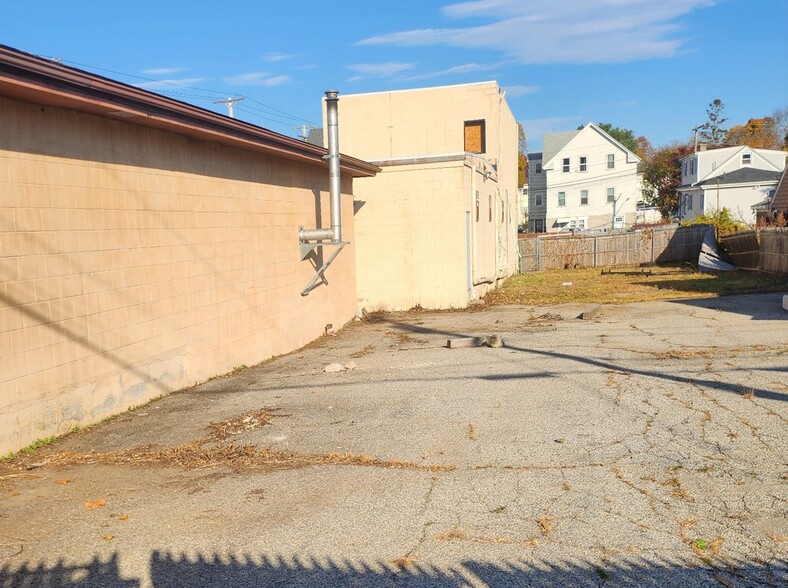 339 Woonasquatucket Ave, North Providence, RI for sale - Building Photo - Image 2 of 3