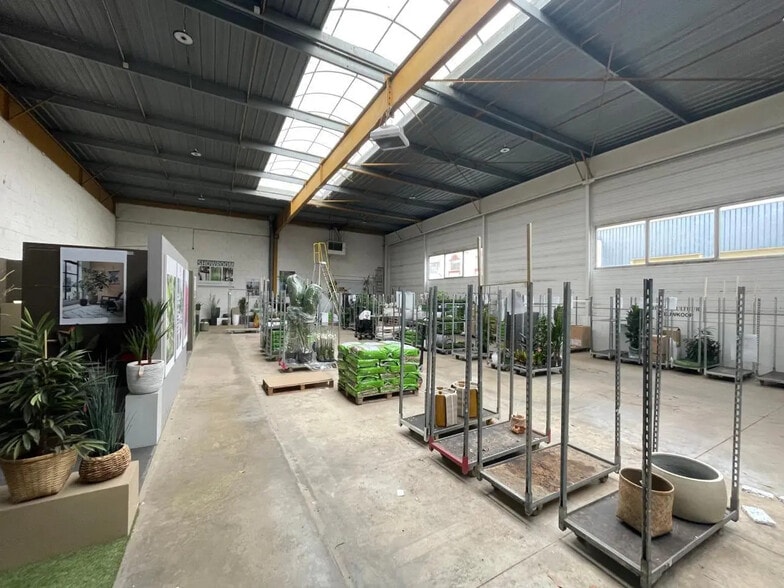 Office in Bezons for lease - Interior Photo - Image 3 of 13