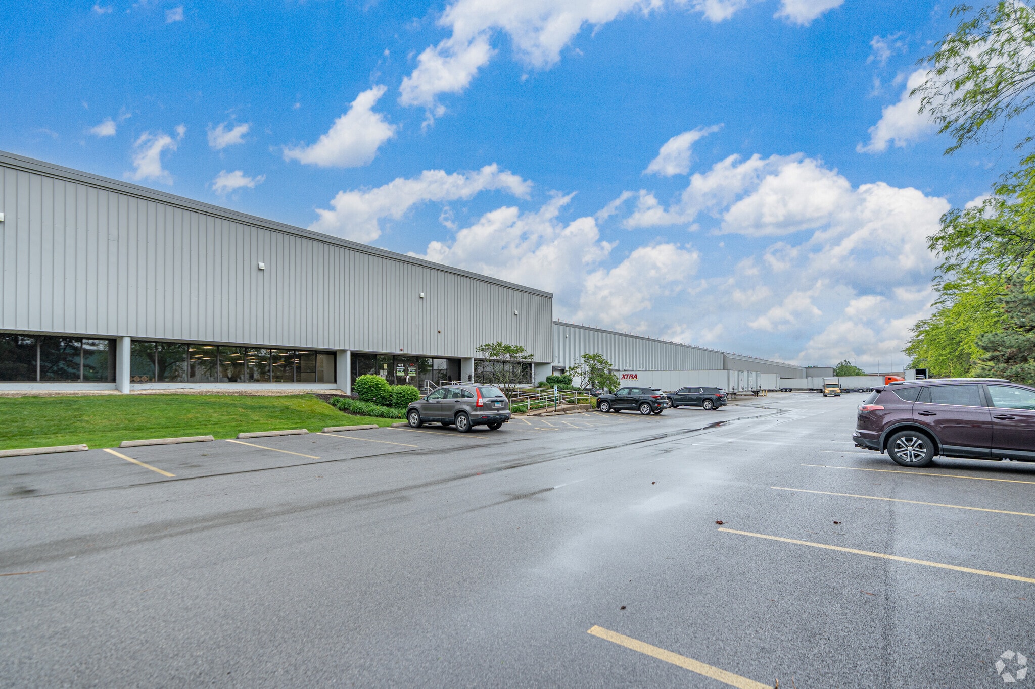 971-991 Supreme Dr, Bensenville, IL for lease Primary Photo- Image 1 of 4