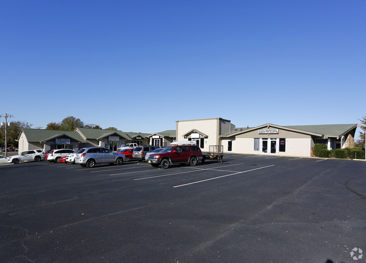 17011711 Cherry Rd, Rock Hill, SC 29732 Midway Plaza